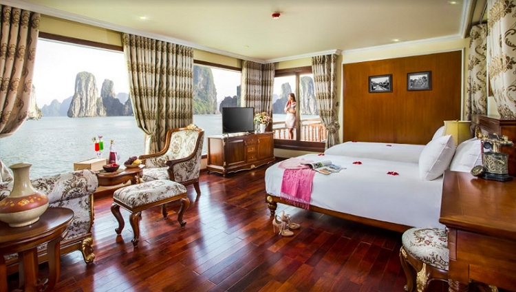 cruise over night on halong bay luxury room